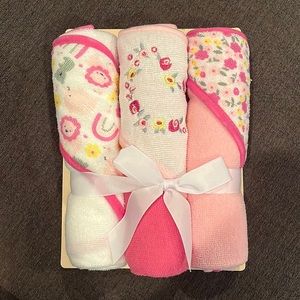 NWT Buttons and Stitches baby hooded towels.
